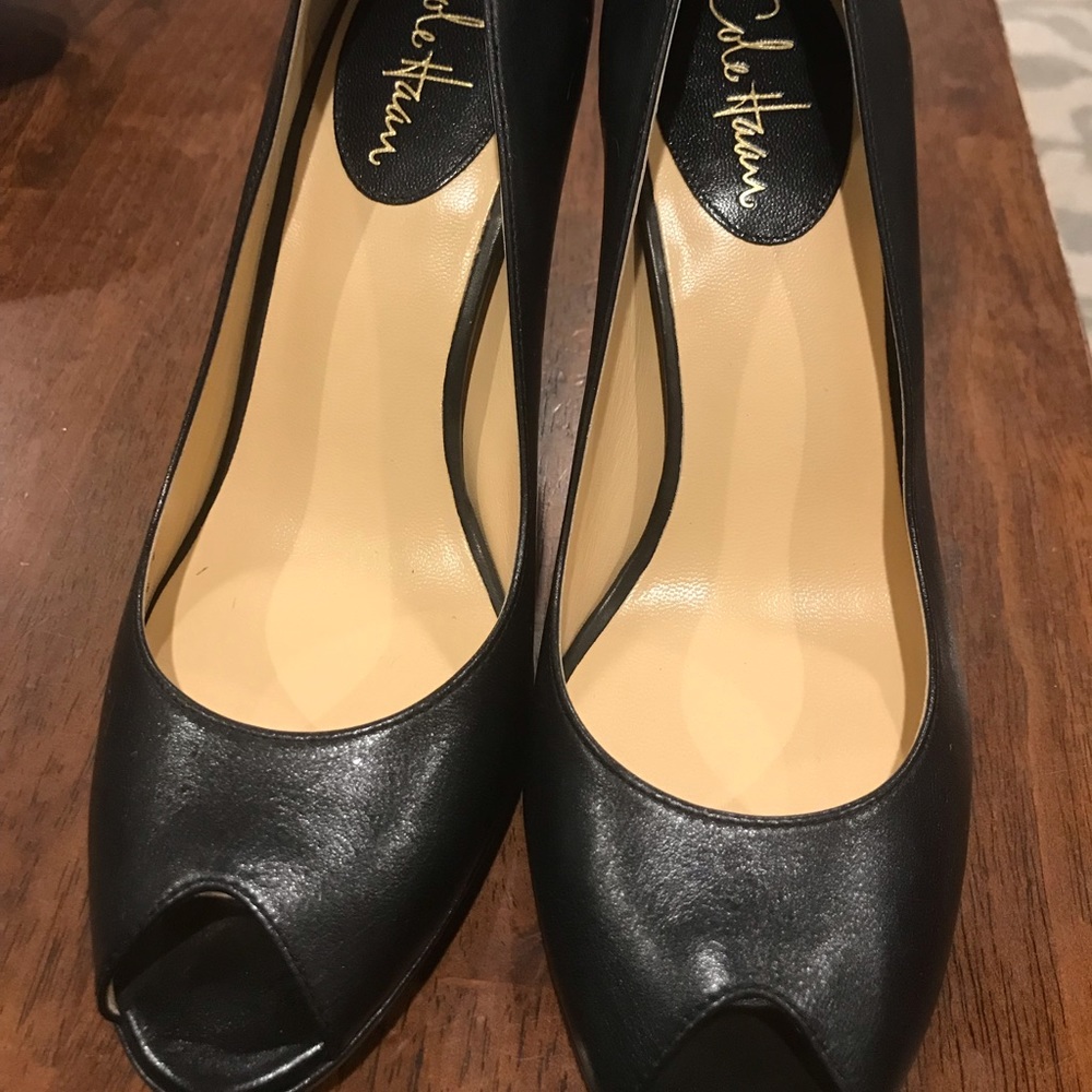 Cole Haan Black peep toe heel size 8AA